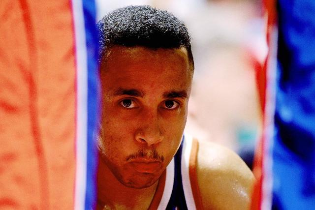 灰熊5连胜送鹈鹕7连败 杨21+11老鹰双杀骑士